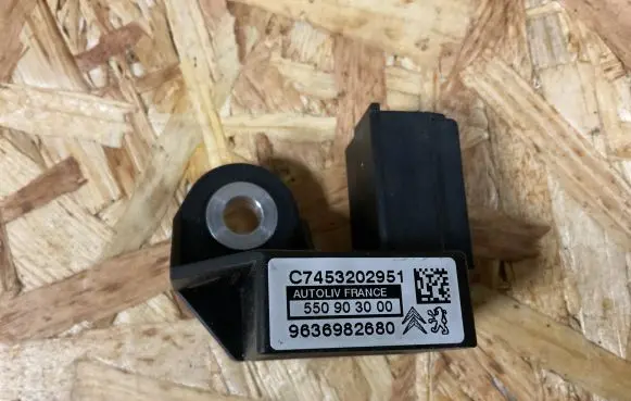 Citroen C5 Airbag deployment crash/impact sensor 9636982680 550903000 C7453202951