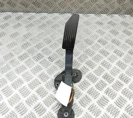 Isuzu D-Max Accelerator throttle pedal 8983793051 6PV012398
