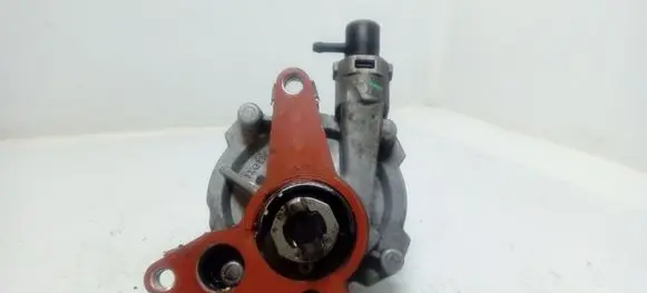 Renault Laguna III Vacuum pump 8200845984