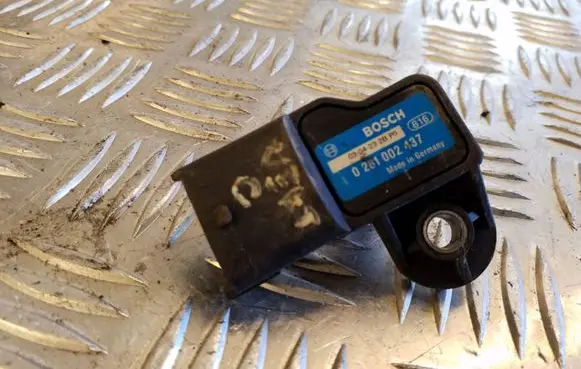 Opel Vectra C Turbo air boost pressure sensor 0281002437