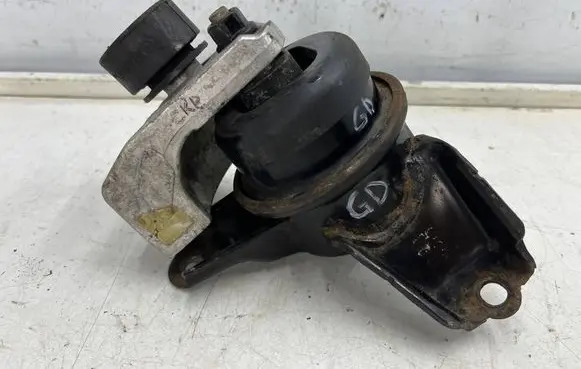 Hyundai Sonata Engine mounting bracket