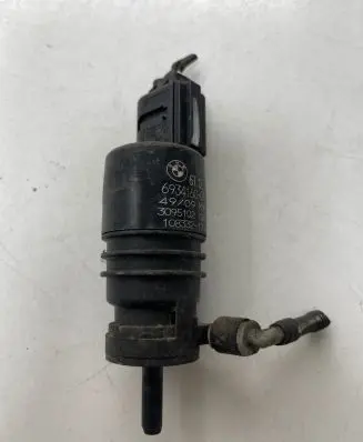 BMW X5 E70 Windscreen/windshield washer pump 6934160 3095102 10833217