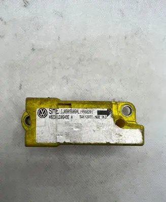 Volkswagen Golf IV Airbag deployment crash/impact sensor 1J0909606AL 0230UD0649E L19980201