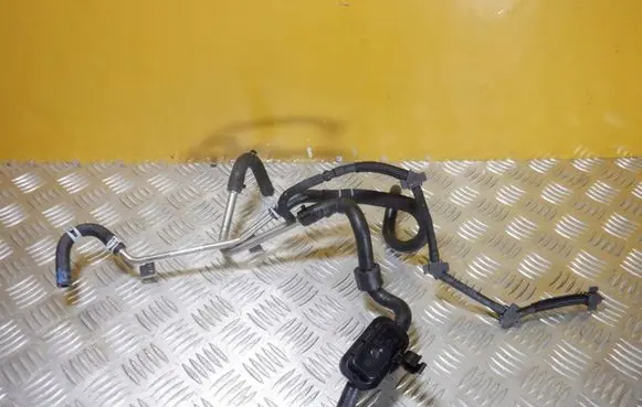 Audi Q3 F3 Fuel line pipe 04L201360M