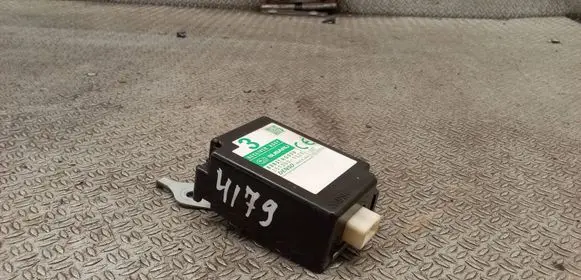 Subaru Forester SH Antenna control unit 88831AG030