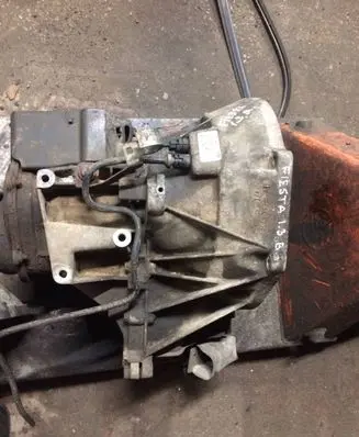 Ford Fiesta Manual 5 speed gearbox 2S6R7002MB 180204044735