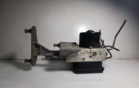 Mercedes-Benz C W203 ABS Pump A0345457732 A2034310240