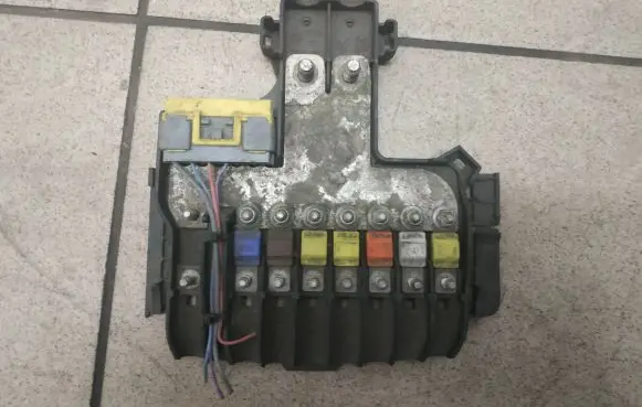 Citroen C4 I Picasso Fuse box set 9662914480