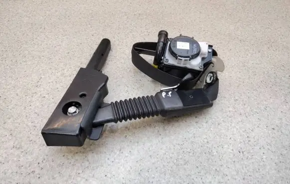 Infiniti Q50 Front seatbelt TKKAH2EG620