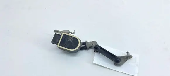 Headlight/headlamp level sensor