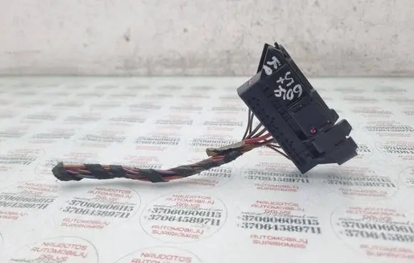 Volkswagen Golf Plus Front door wiring loom 1K0937722D