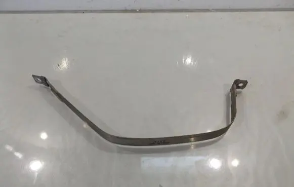 Skoda Fabia Mk2 (5J) Fuel tank mounting bracket 