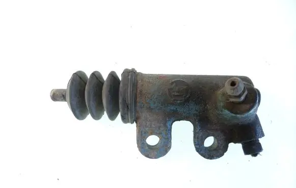 Clutch slave cylinder
