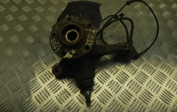 Citroen Jumpy Front wheel hub spindle knuckle 98136419