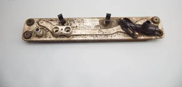 Engine oil radiator