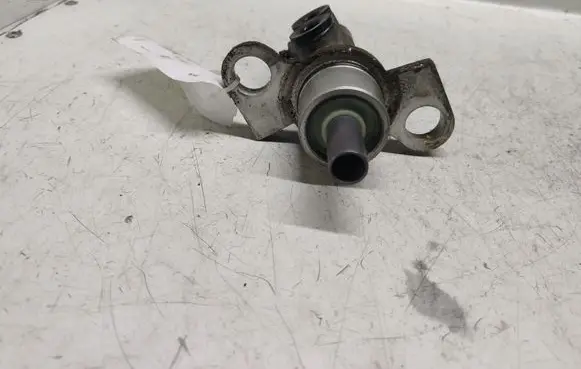 Volkswagen PASSAT B5 Master brake cylinder