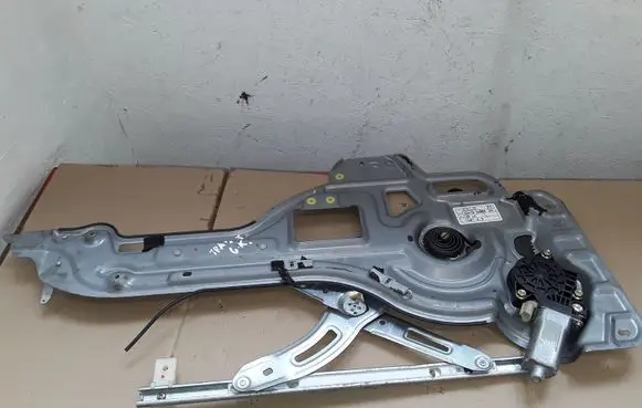 Hyundai Trajet Rear door window regulator with motor 834703A000
