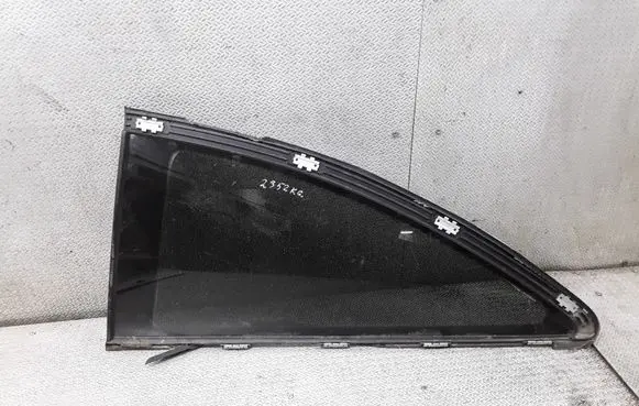 Mercedes-Benz C W203 Rear side window