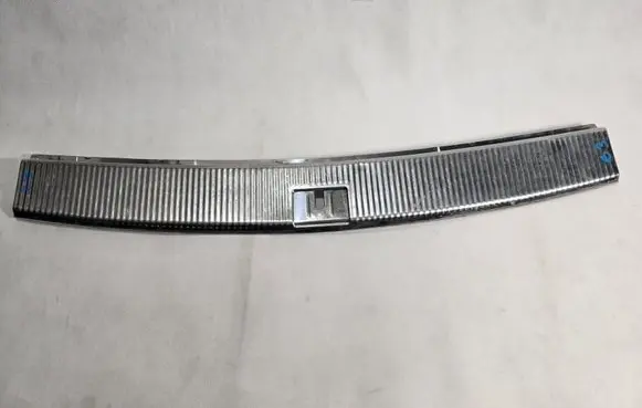 Volkswagen Touareg I Trunk/boot sill cover protection 7L6863459B