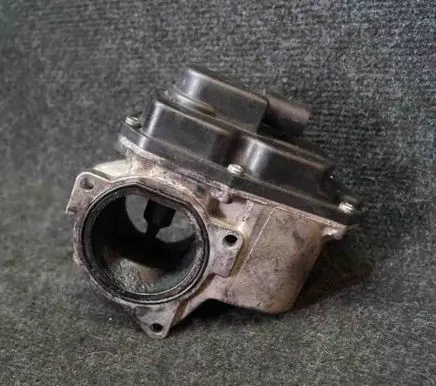 Volkswagen PASSAT B6 EGR valve 03G131501216035358
