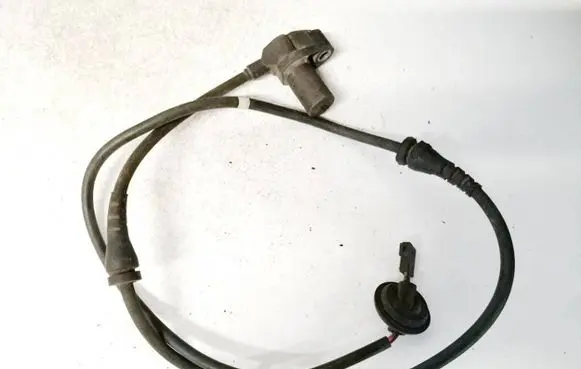Audi A4 S4 B6 8E 8H ABS brake wheel speed sensor 0265006682