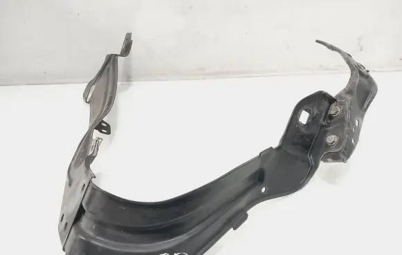 Mercedes-Benz C W203 Headlight/headlamp mounting bracket