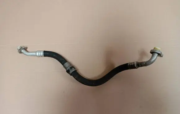 Volvo XC60 Air conditioning (A/C) pipe/hose 31497424