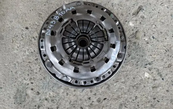 BMW 5 E60 E61 Dual mass flywheel 