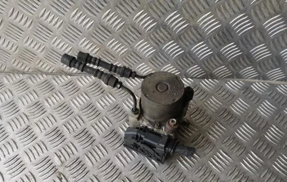 Hyundai i30 ABS Pump 0265800639 0265231956 589202L300