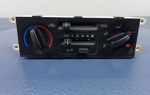 Subaru Forester SF Climate control unit