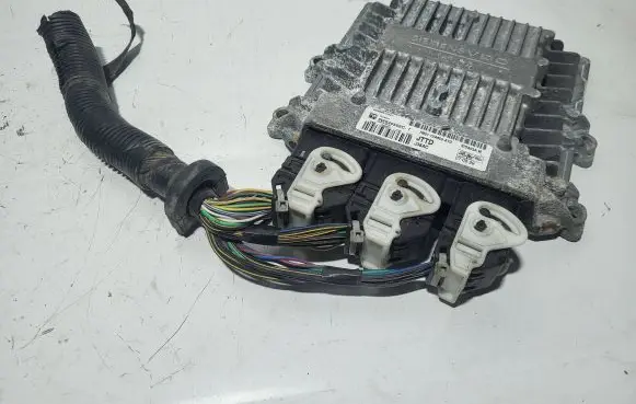 Ford Focus Engine control unit/module 7M5112A650ATD 5WS40552CT SID803AM