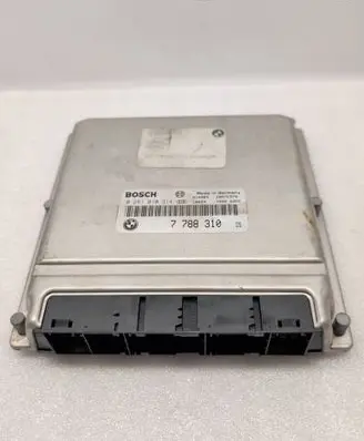 BMW 5 E39 Engine control unit/module 7788310 0281010314
