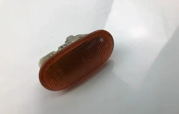 Mitsubishi Colt Front fender indicator light 34081029