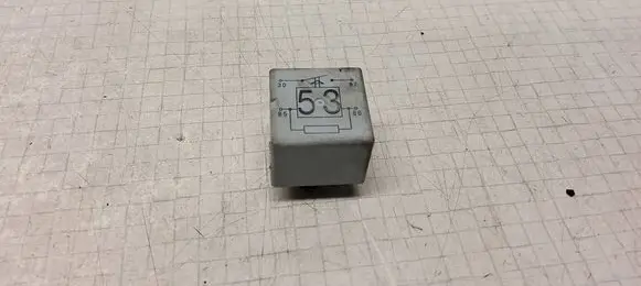 Volkswagen Transporter - Caravelle T5 Other relay 141951253B 20240072