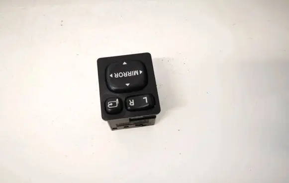 Toyota Avensis T250 Wing mirror switch 183575