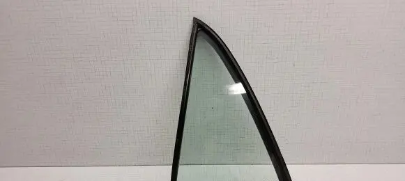 Toyota Corolla E120 E130 Rear side window 43R00048