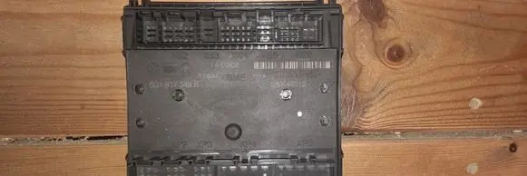 Skoda Fabia Mk1 (6Y) Central console control unit 6Q1937049B