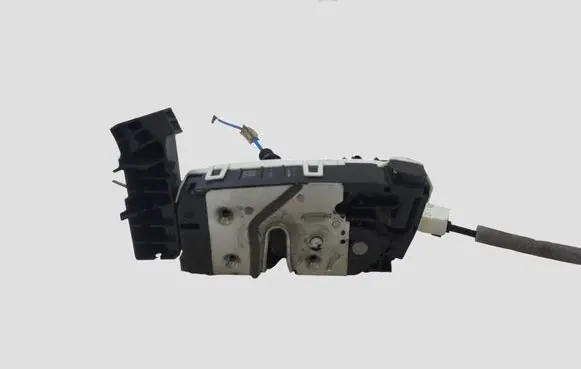 Mercedes-Benz A W176 Rear door lock A2047303635
