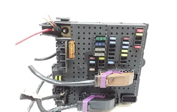 Volvo XC90 Fuse module 30728512 28017881