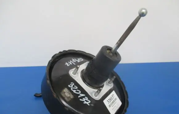 Skoda Fabia Mk2 (5J) Brake booster 6Q1614105AG