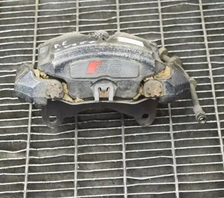 Audi A5 Sportback 8TA Front brake caliper