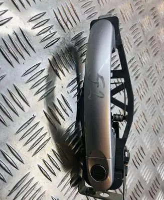 Volkswagen Touran I Front door exterior handle 1T0839885A