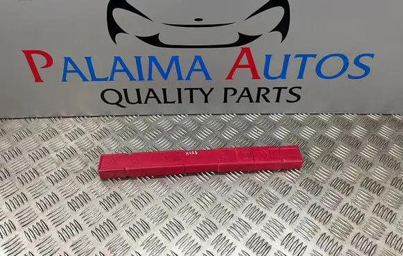 Audi A6 Allroad C7 Emergency warning sign 8K0860251