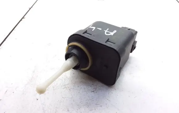 Audi A4 S4 B5 8D Headlight level adjustment motor 6K5941295