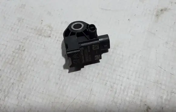 Peugeot 2008 II Airbag deployment crash/impact sensor 9810452480