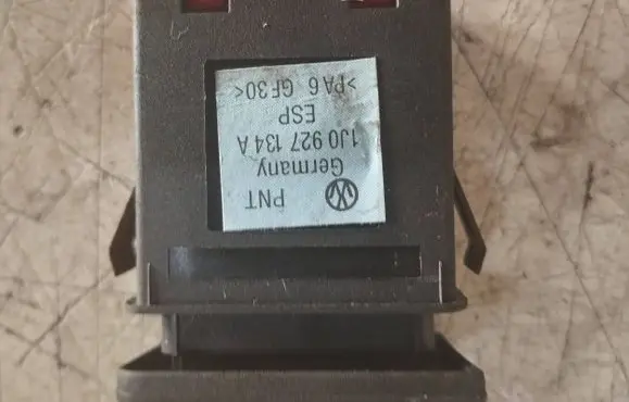 Volkswagen Golf IV ESP (stability program) switch 1J0927134A