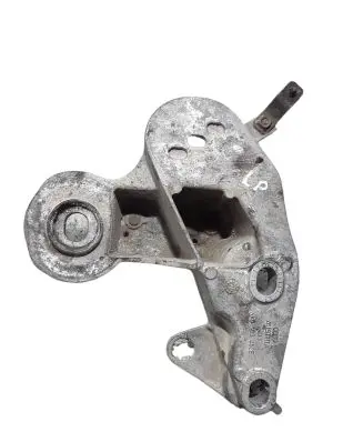 Audi A6 S6 C6 4F Engine mounting bracket 4f0199352