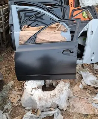 BMW X3 E83 Front door 3451015