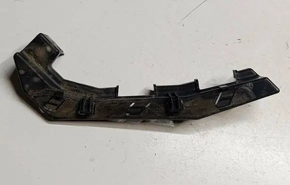 Hyundai i30 Front bumper mounting bracket ET029E