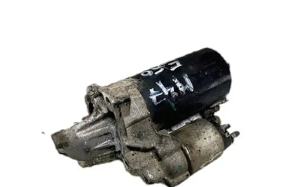 BMW 1 E81 E87 Starter motor 7796892